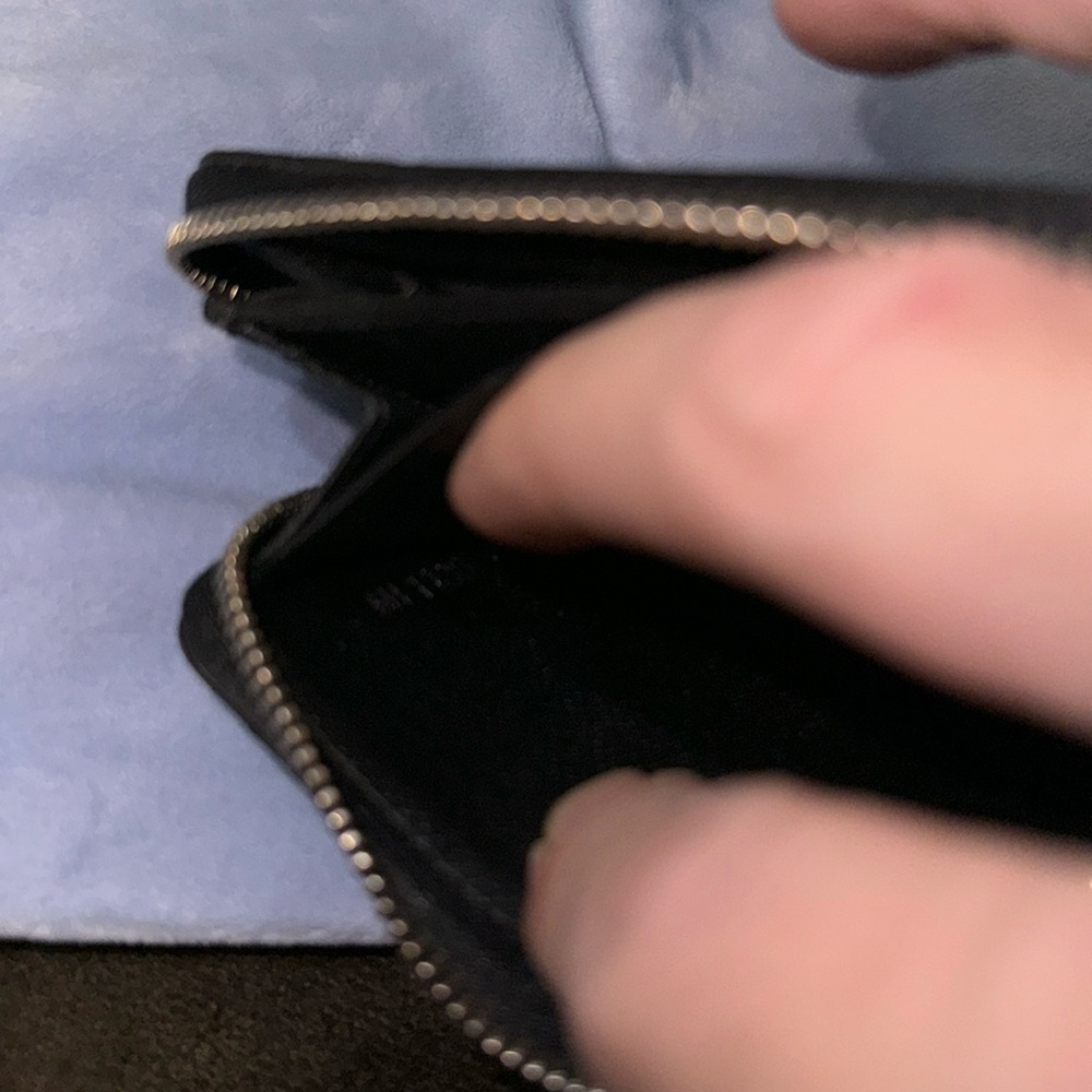 Men’s or Women’s Louis Vuitton Damier Coin Pouch! Brand New comes with Box! - Picture 13 of 15